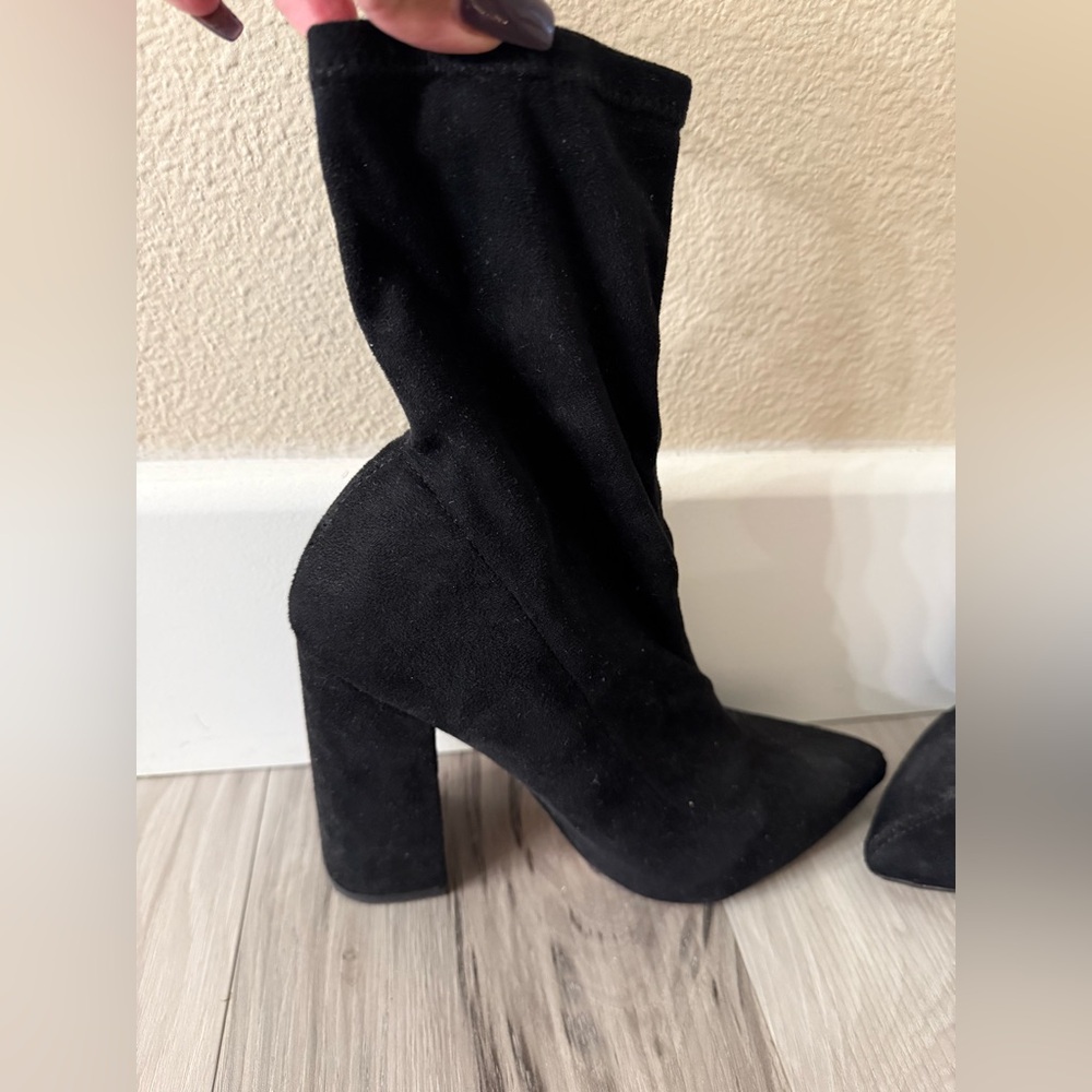 Black ankle booties. Used size 40 8.5